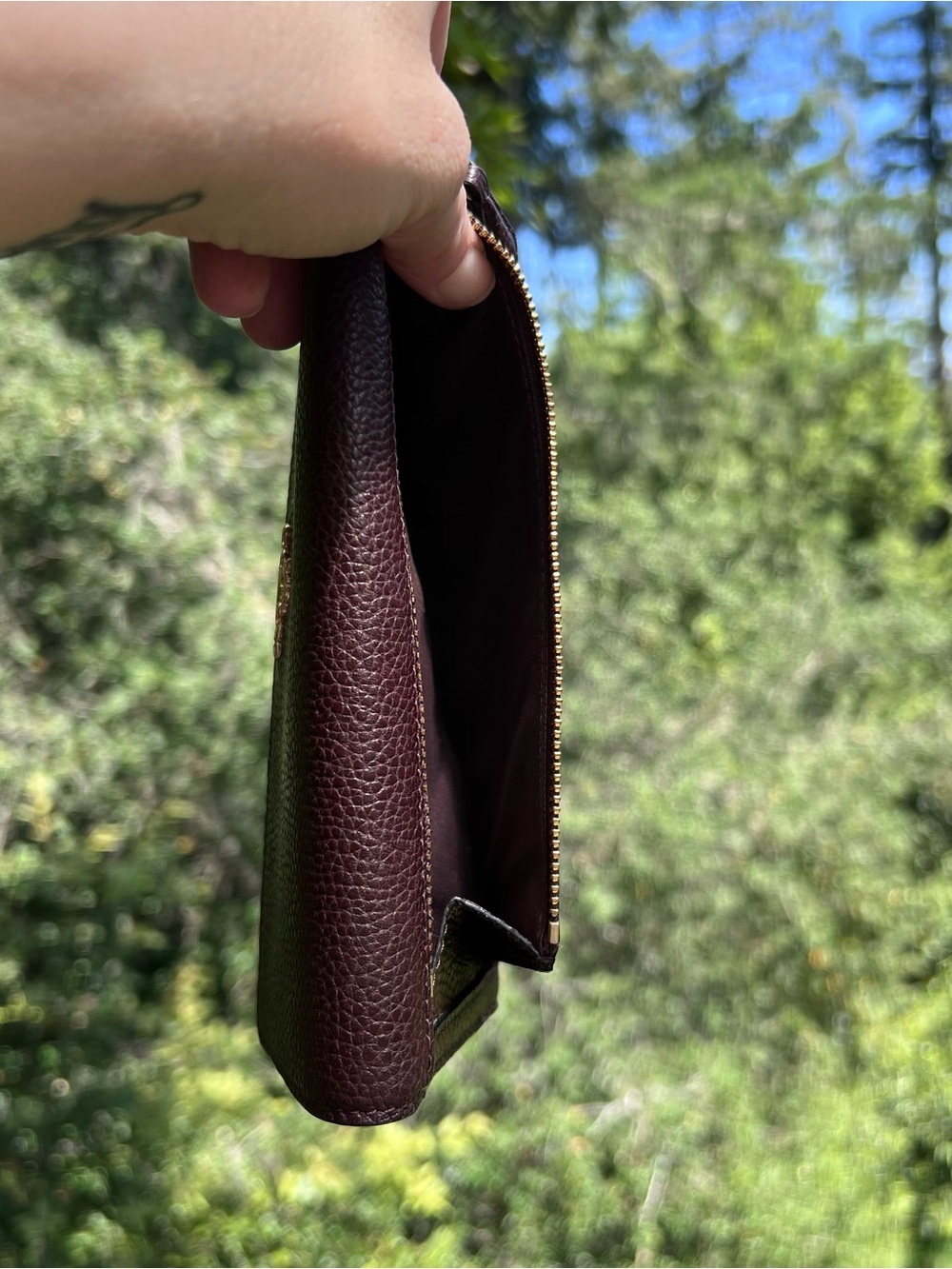 COACH VINTAGE Trifold Pebbled Leather Wallet Oxblood Brn/Purple w Gold Hardware - Picture 5 of 7